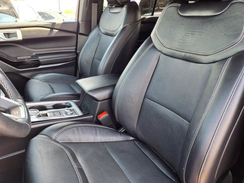 Used 2023 Ford Explorer ST w/ Equipment Group 401A image 3