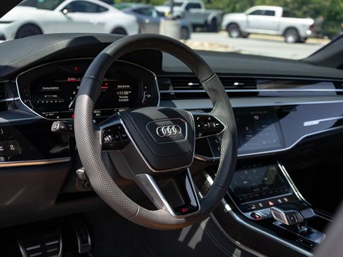 Used 2024 Audi S8 AWD/4WD image 29