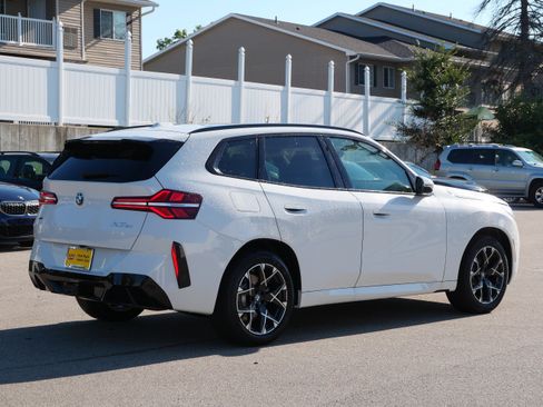 New 2026 BMW X3 xDrive30i w/ Premium Package AWD/4WD image 2