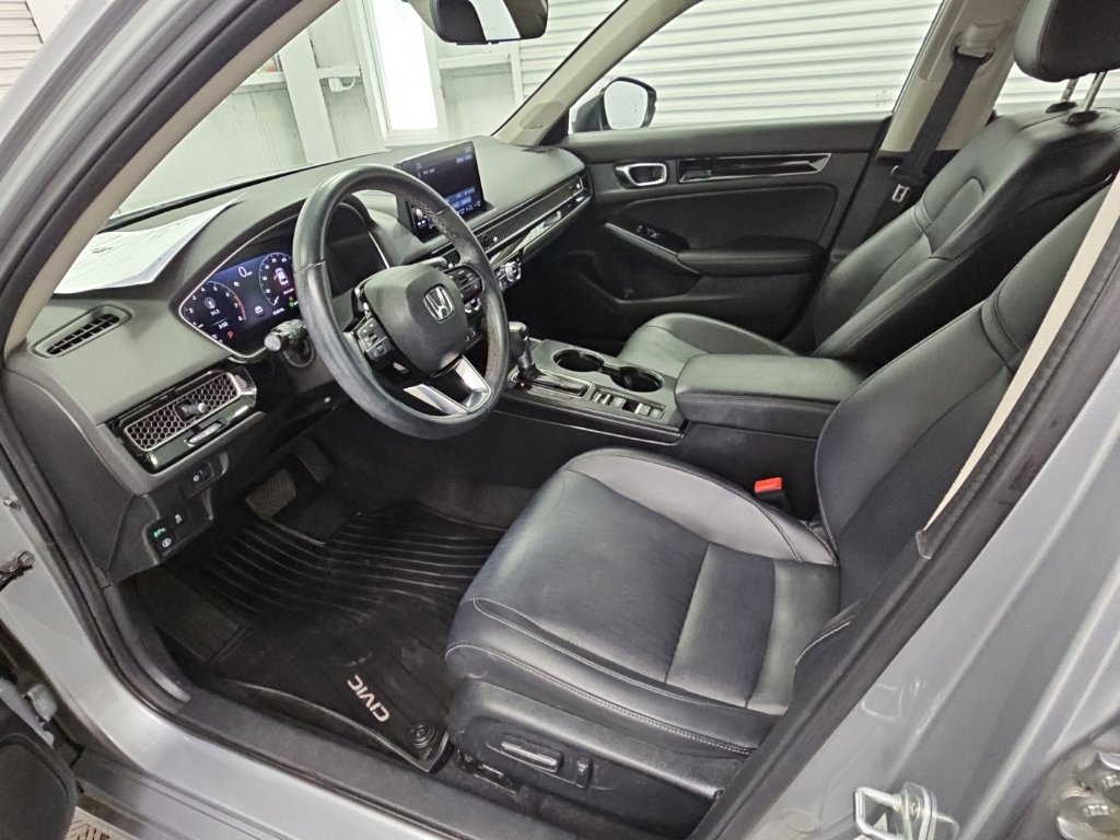 Used 2024 Honda Civic Touring image 11