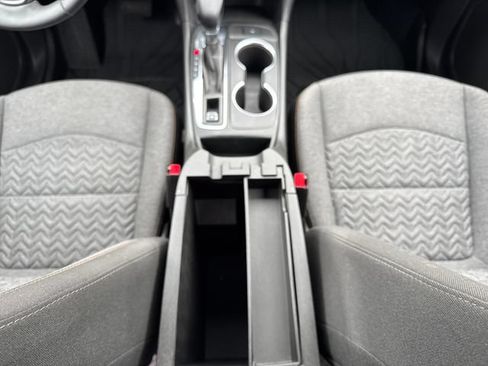 Used 2023 Chevrolet Equinox LT FWD image 21