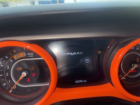 Used 2022 Jeep Wrangler Unlimited Sport image 9