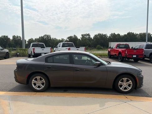 Used 2020 Dodge Charger SXT RWD image 6