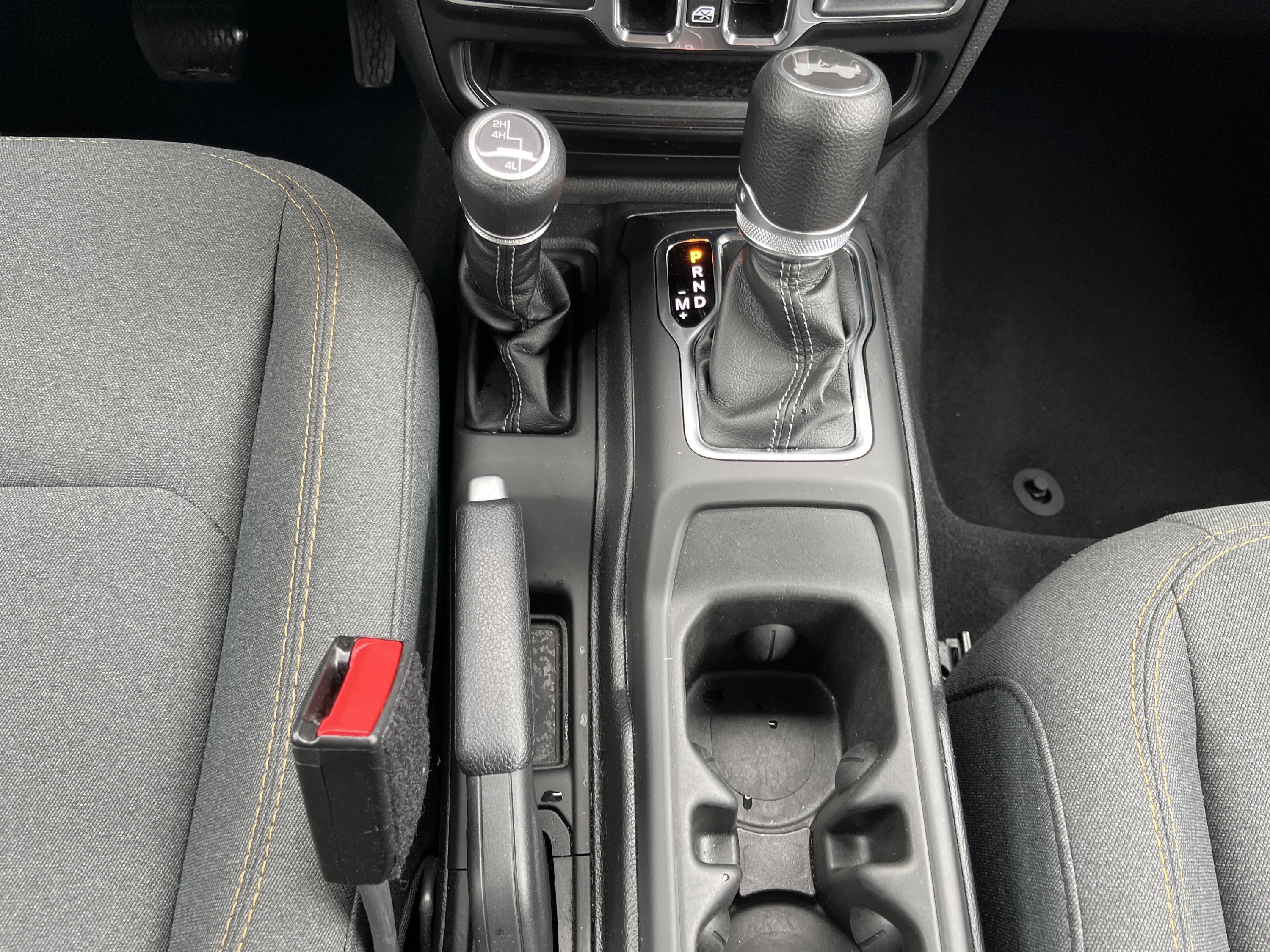 Used 2025 Jeep Wrangler Unlimited Sport AWD/4WD image 28