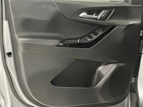 Used 2025 Chevrolet Equinox LT w/ Safety and Technology Package FWD image 15