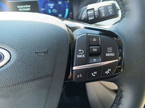 Used 2022 Ford Escape SEL image 10