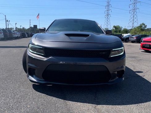Used 2019 Dodge Charger R/T w/ Performance Handling Group RWD image 2