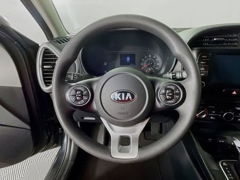 Used 2020 Kia Soul LX FWD image 12