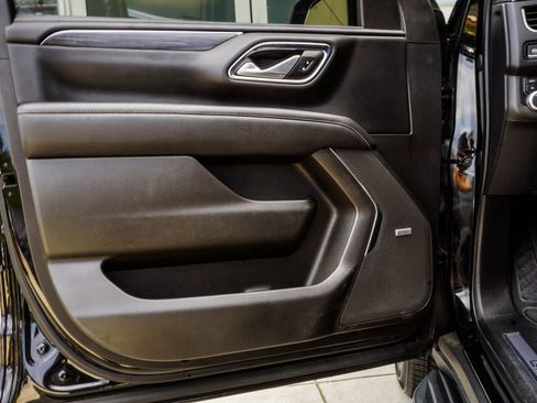Used 2022 GMC Yukon SLT w/ SLT Premium Package AWD/4WD image 31