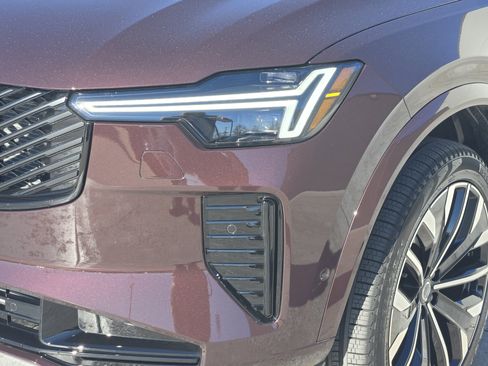 Used 2026 Volvo XC90 T8 Ultra image 11