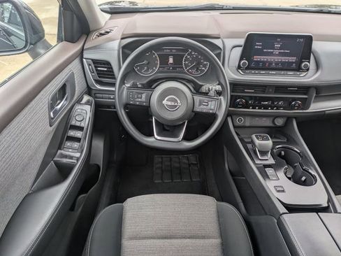 Used 2023 Nissan Rogue SV FWD image 17