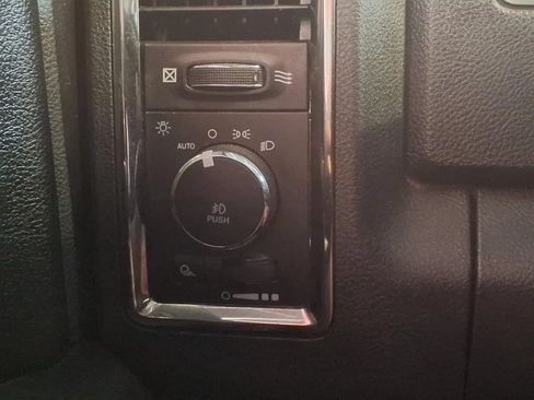 Used 2018 RAM 2500 Laramie w/ Sport Appearance Group AWD/4WD image 27