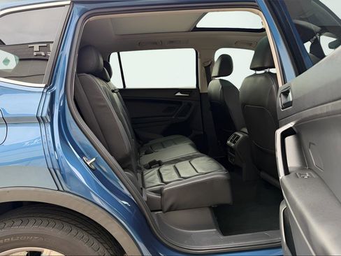 Used 2018 Volkswagen Tiguan SEL Premium image 22