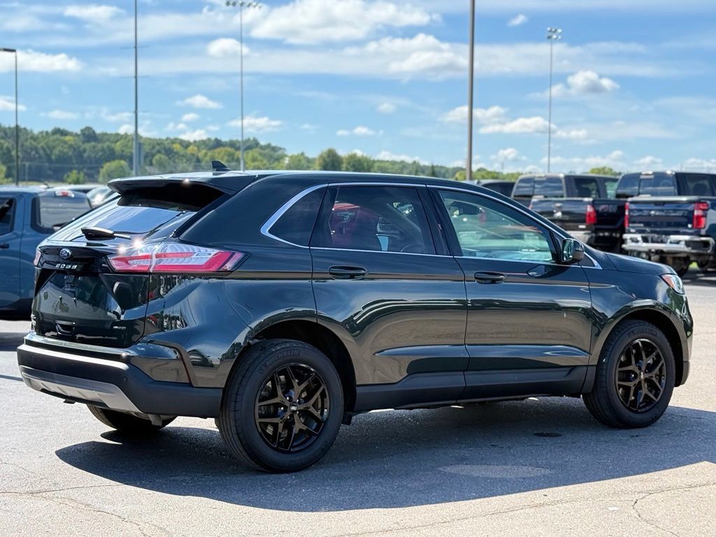 Used 2023 Ford Edge SEL w/ Convenience Package AWD/4WD image 32