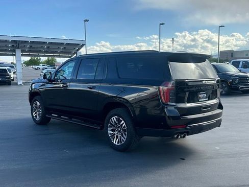 Certified 2025 Chevrolet Suburban Z71 AWD/4WD image 21