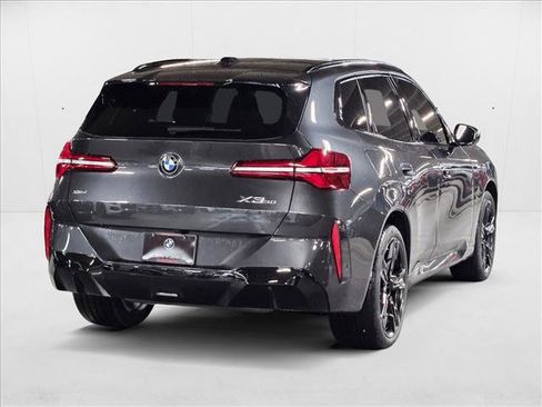 Used 2025 BMW X3 xDrive30i w/ Premium Package image 5