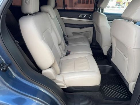 Used 2018 Ford Explorer XLT w/ Equipment Group 202A image 16