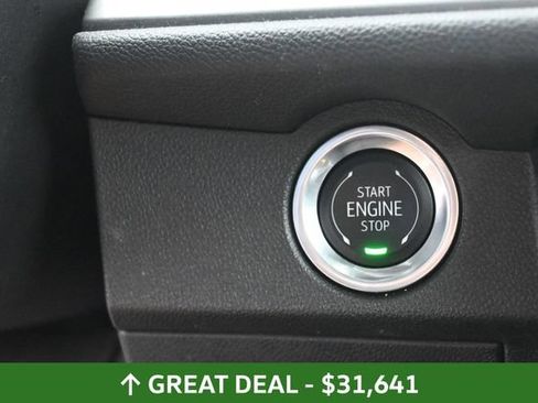 Used 2024 Chevrolet Traverse LT FWD image 26
