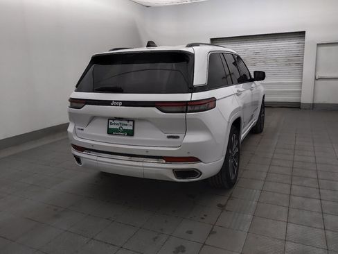 Used 2022 Jeep Grand Cherokee Overland w/ Advanced Protech Group III AWD/4WD image 9