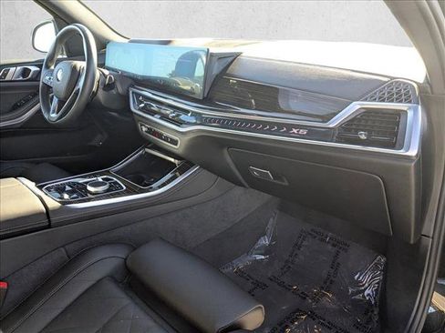 Used 2025 BMW X5 xDrive50e w/ Parking Assistance Package image 22