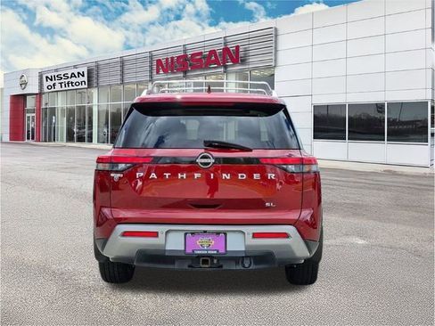 Certified 2022 Nissan Pathfinder SL w/ SL Premium Package image 6