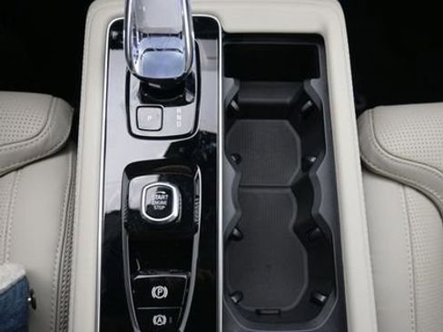 New 2026 Volvo XC90 B6 Ultra w/ Protection Package image 11