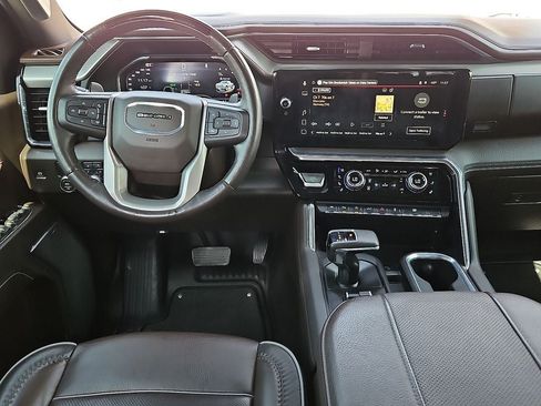Used 2024 GMC Sierra 1500 Denali RWD image 18