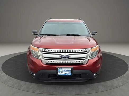 Used 2014 Ford Explorer XLT w/ Equipment Group 202A image 11