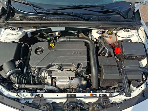 Used 2024 Chevrolet Malibu LT FWD image 28
