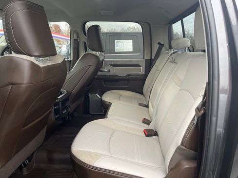 Used 2025 RAM 3500 Laramie image 19