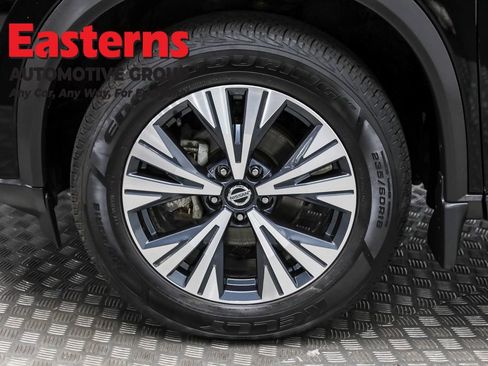 Used 2021 Nissan Rogue SV w/ Premium Package image 35