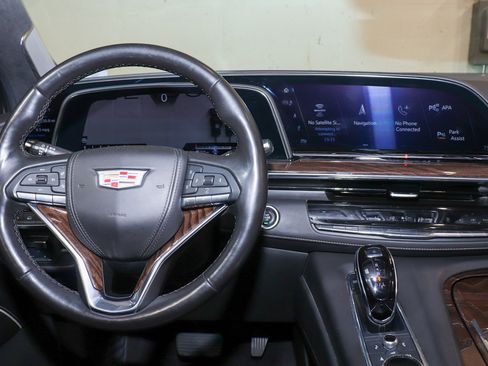 Used 2022 Cadillac Escalade ESV Sport Platinum w/ LPO, ONYX Package image 25