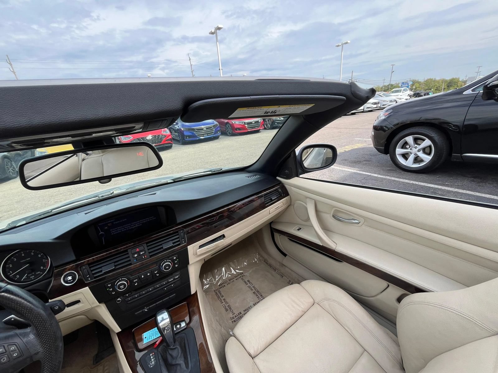Used 2013 BMW 328i Convertible w/ M Sport Pkg RWD image 40