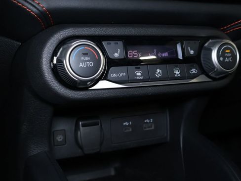 Used 2023 Nissan Versa SR w/ Trunk Package image 25