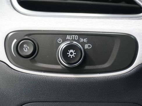 Used 2020 Chevrolet Bolt LT image 19