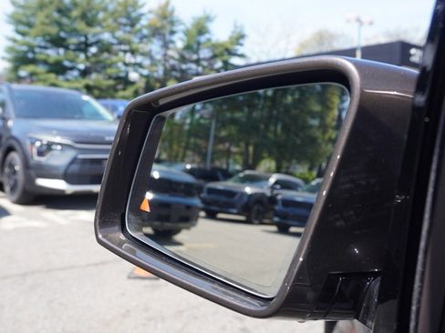 Used 2014 Mercedes-Benz E 350 4MATIC Sedan image 35