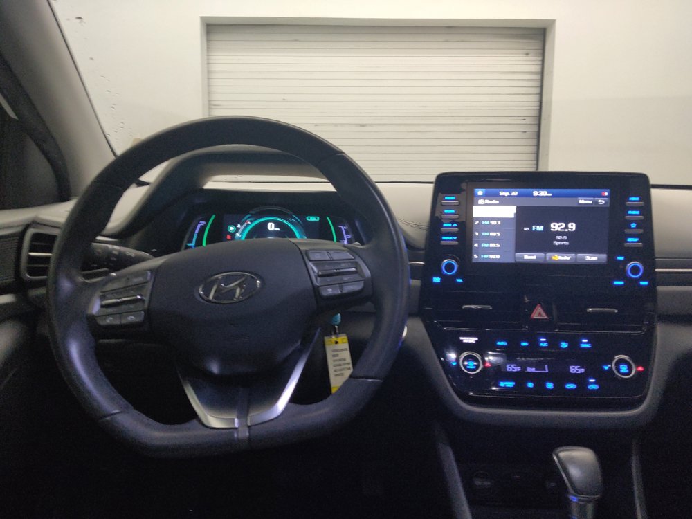 Used 2020 Hyundai Ioniq SEL FWD image 22