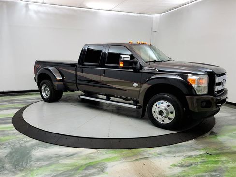 Used 2015 Ford F450 King Ranch w/ King Ranch Chrome Package image 3