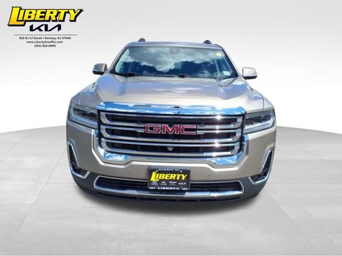 Used 2022 GMC Acadia SLT w/ Technology Package image 2