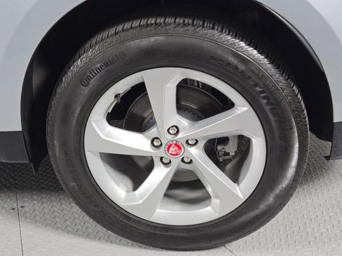 Used 2023 Jaguar F-PACE S image 10