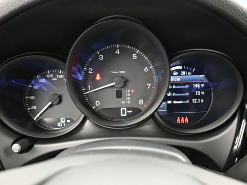 New 2026 Porsche Macan image 9