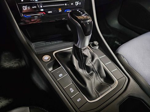 New 2026 Volkswagen Jetta SE image 30