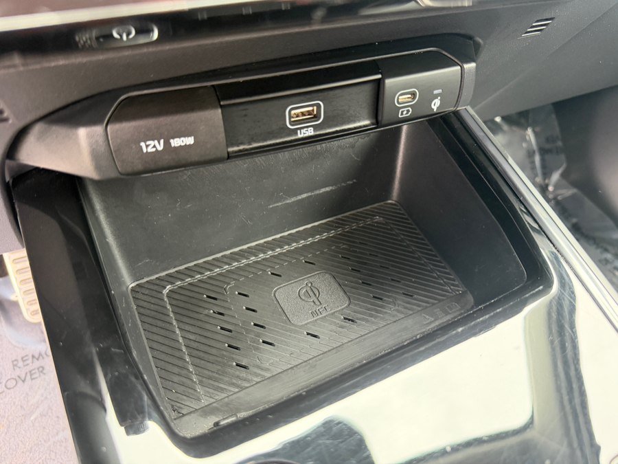 Used 2023 Kia Niro Wave w/ Wave Preserve Package FWD image 29