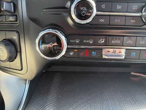 Used 2022 Ford F150 Platinum w/ Equipment Group 701A High AWD/4WD image 41