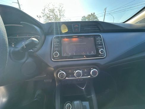Used 2025 Nissan Versa SV FWD image 13