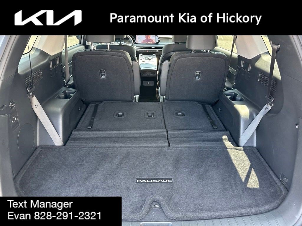 Used 2024 Hyundai Palisade SEL FWD image 12