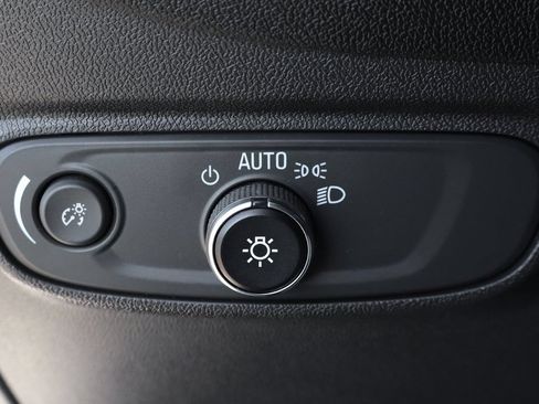 Used 2023 Chevrolet Equinox LT w/ Driver Convenience Package FWD image 21