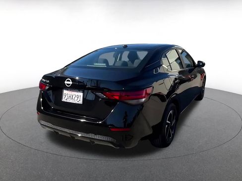 Used 2025 Nissan Sentra SV image 14