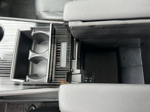 New 2026 Toyota Sienna XLE Woodland Edition AWD/4WD image 23