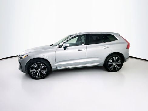 Used 2023 Volvo XC60 B5 Plus w/ Climate Package image 4